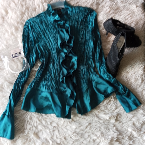 Sunny Taylor peplum blouse - Picture 5 of 5